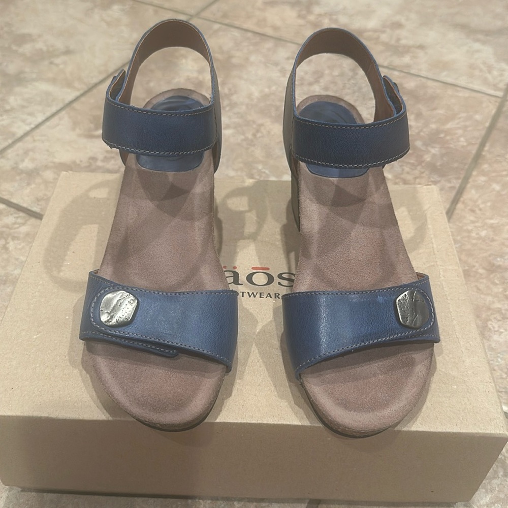 Taos Envy Blue Sandals